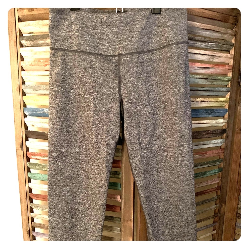 Victoria’s Sectet VSX Sports leggings
